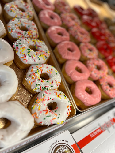 Shipley Do-Nuts storefront