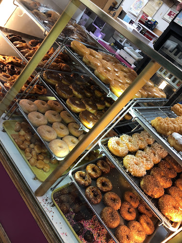 Moonlight Donuts storefront