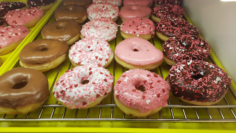 Top Donuts storefront