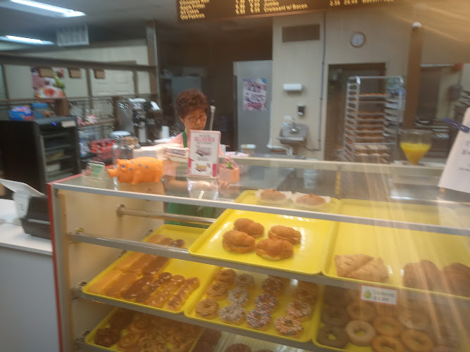 Ken's Donuts storefront