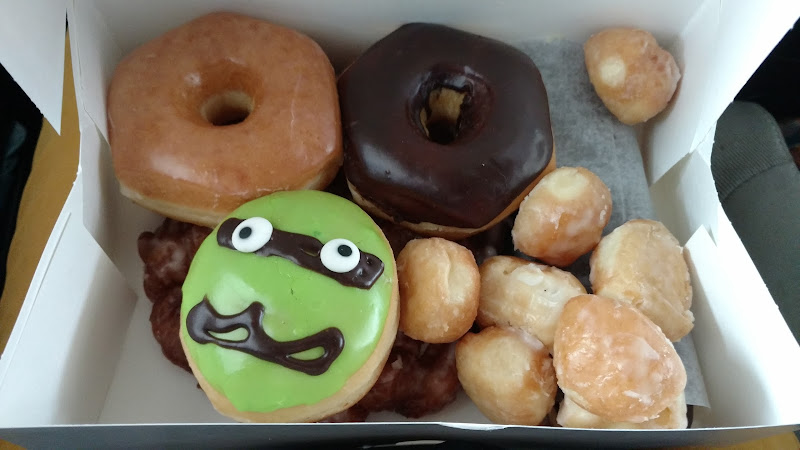 Hi Donuts storefront