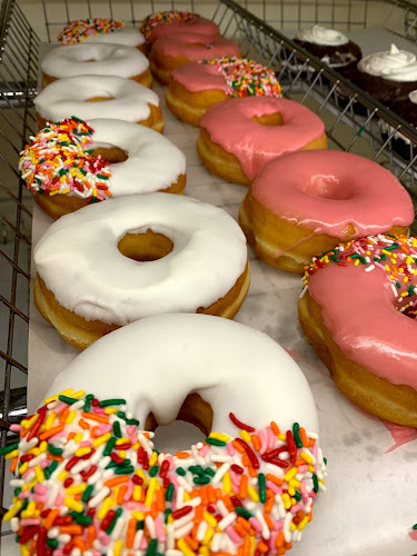 Honey Dew Donuts storefront