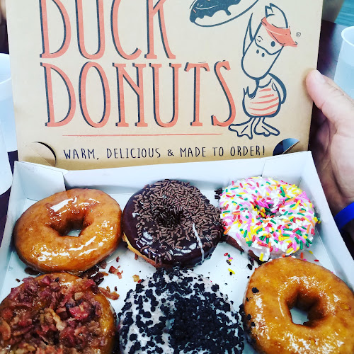 Duck Donuts storefront