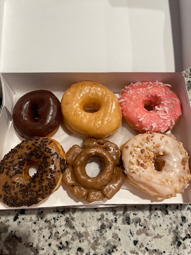 Snowflake Donuts storefront