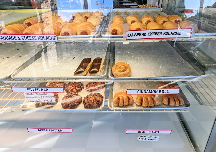 Sunrise Donuts storefront