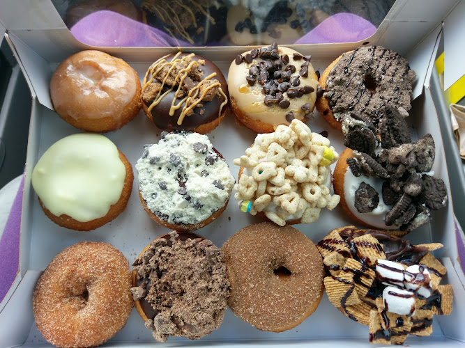Peace Love and Little Donuts of Naples storefront