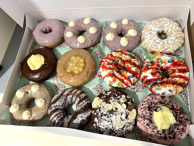 Desert Donuts storefront