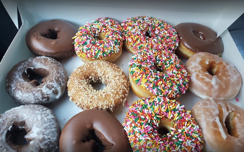 Friendly Donuts storefront