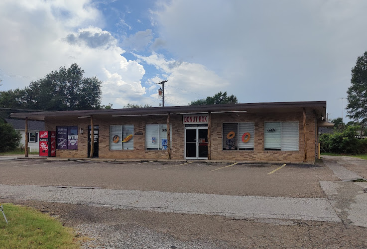 Donut Box storefront