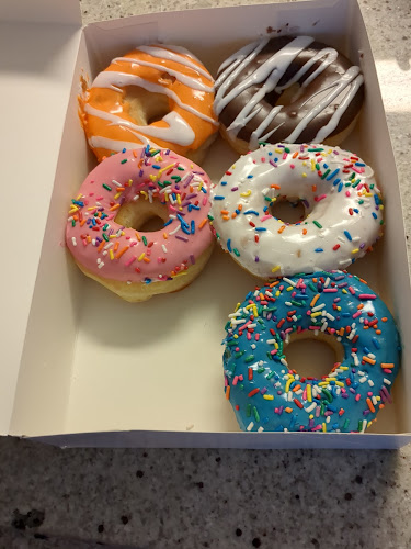 Old Fashion Donuts storefront