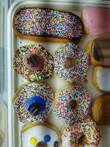 Rowlett Donuts storefront