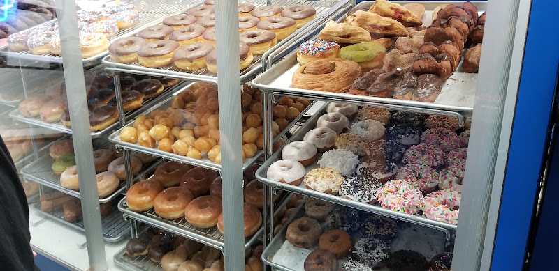 Seaside Donuts Bakery storefront