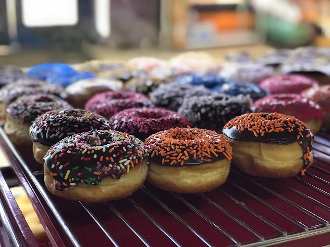 Crispy Donuts storefront